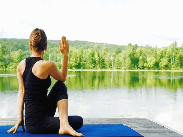 6 Incredible Ways To Do Yoga On A Budget
